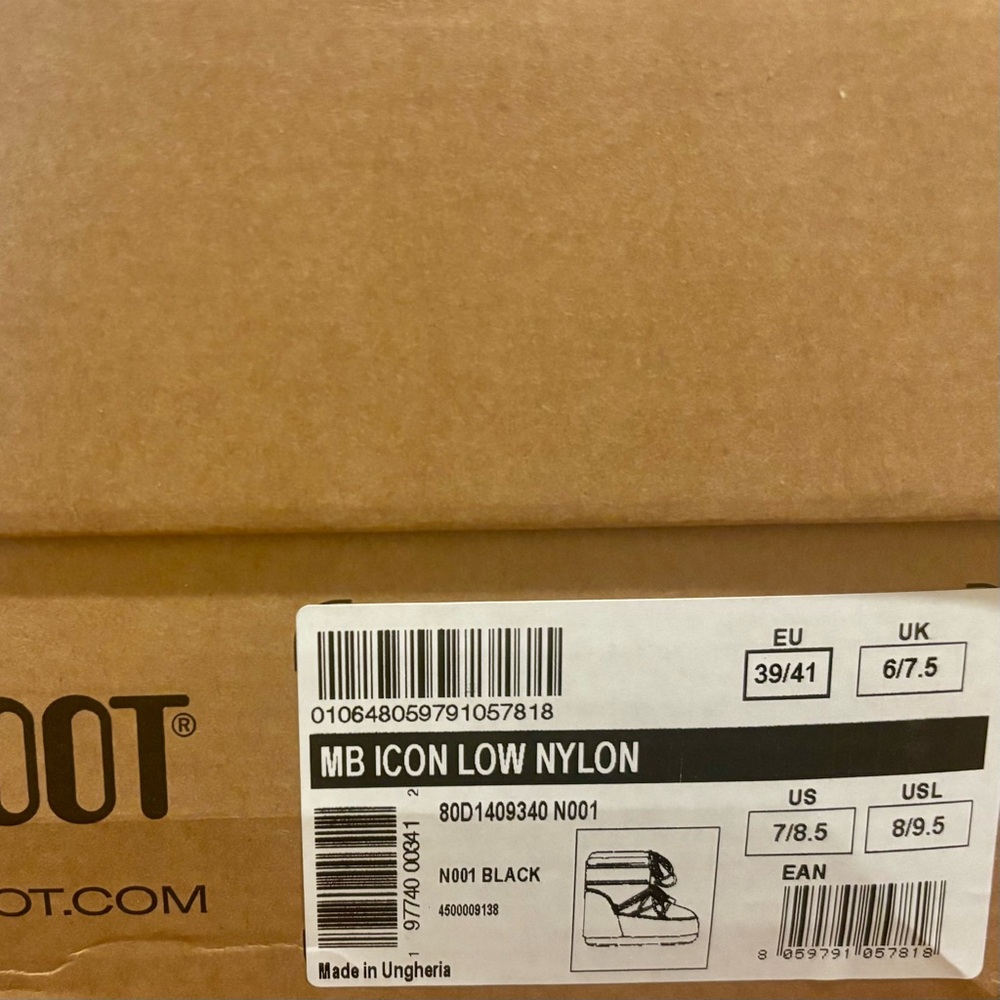 Iconic Low Black Nylon Moon Boots (NWT) - Picture 6 of 6